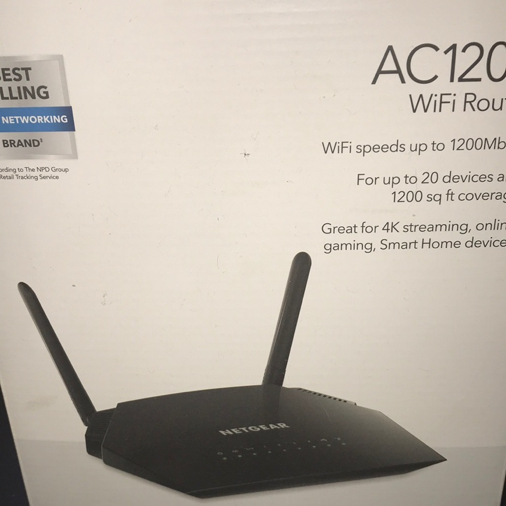 Net gear AC1200 wifi router night hawk